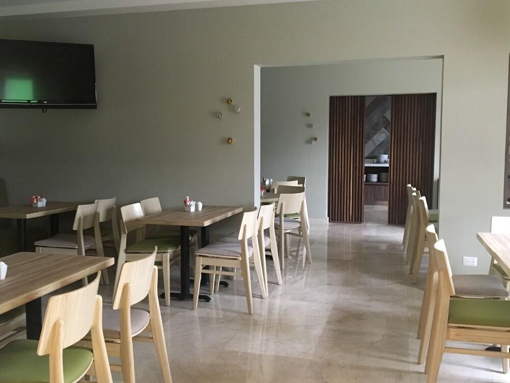 Wyndham Garden Monterrey Valle Real Екстериор снимка