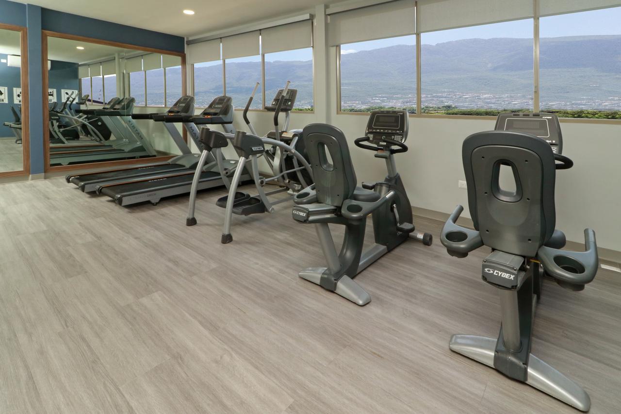 Wyndham Garden Monterrey Valle Real Екстериор снимка
