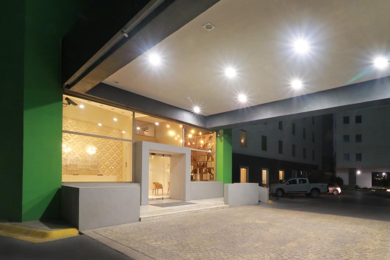 Wyndham Garden Monterrey Valle Real Екстериор снимка
