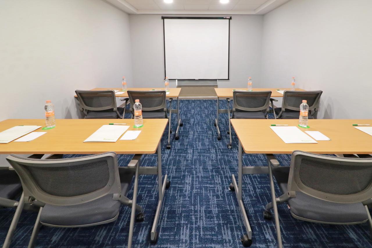 Wyndham Garden Monterrey Valle Real Екстериор снимка
