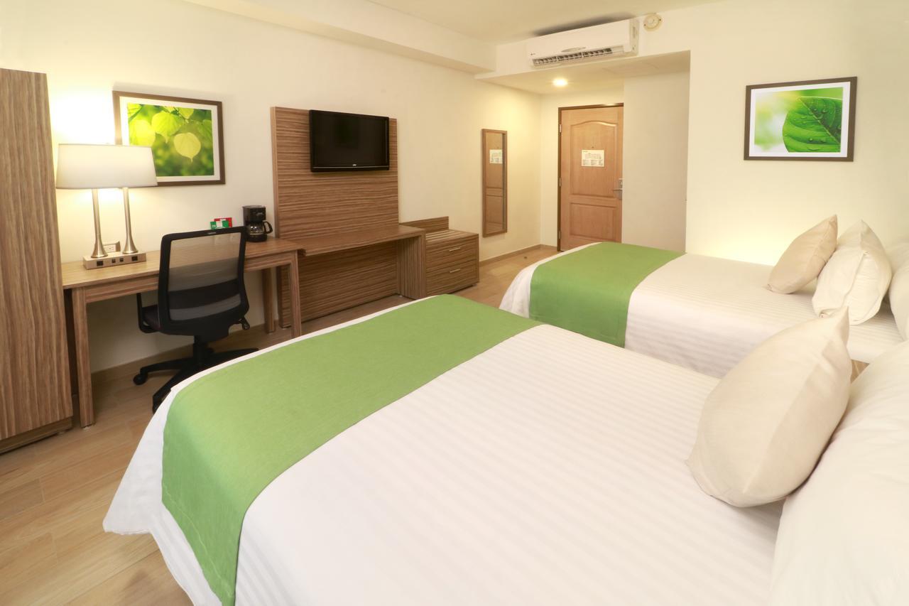 Wyndham Garden Monterrey Valle Real Екстериор снимка